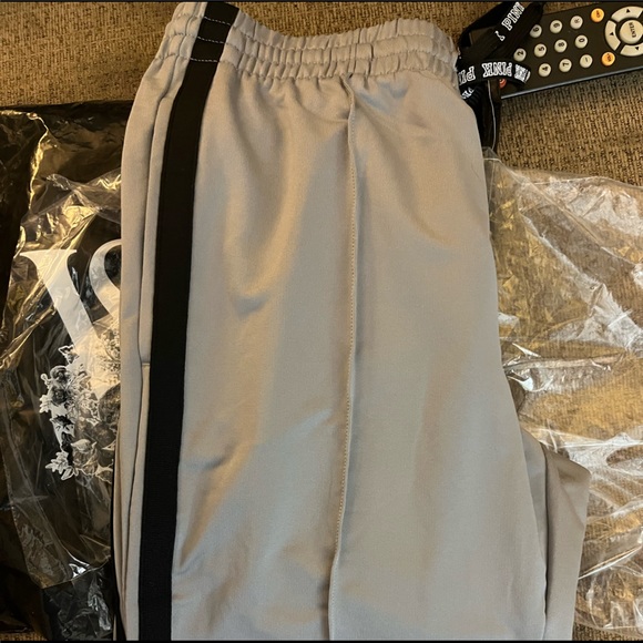 Pink - Picture 3 of 3